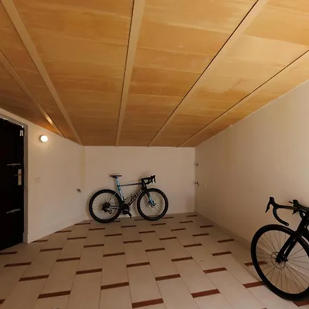 Bravissimo Vivaldi 1a, Monthly *